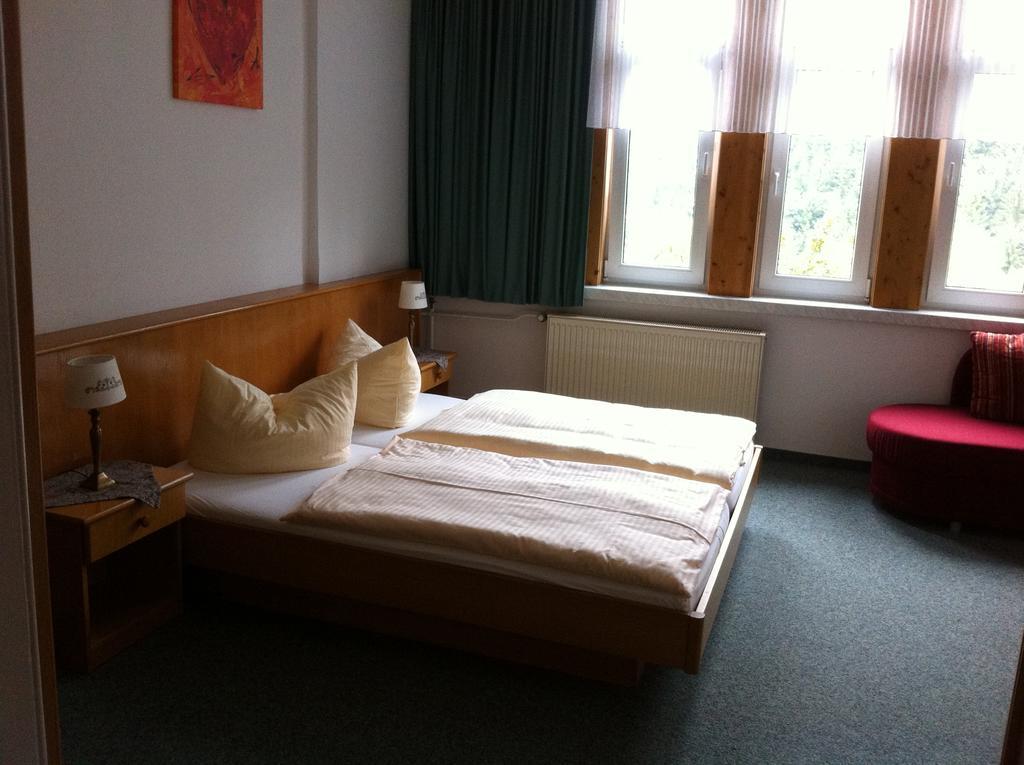 Pension Tannenrausch Friedrichroda Rum bild
