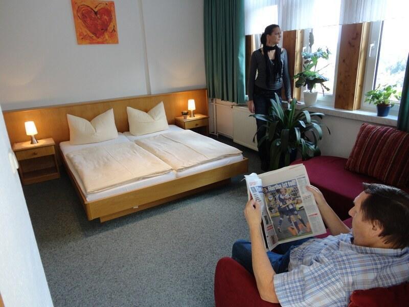 Pension Tannenrausch Friedrichroda Rum bild